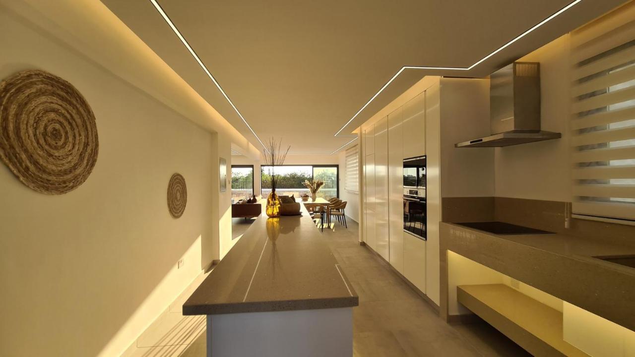 Phaedrus Living: Seaview Luxury Villa Venus パ フォス エクステリア 写真